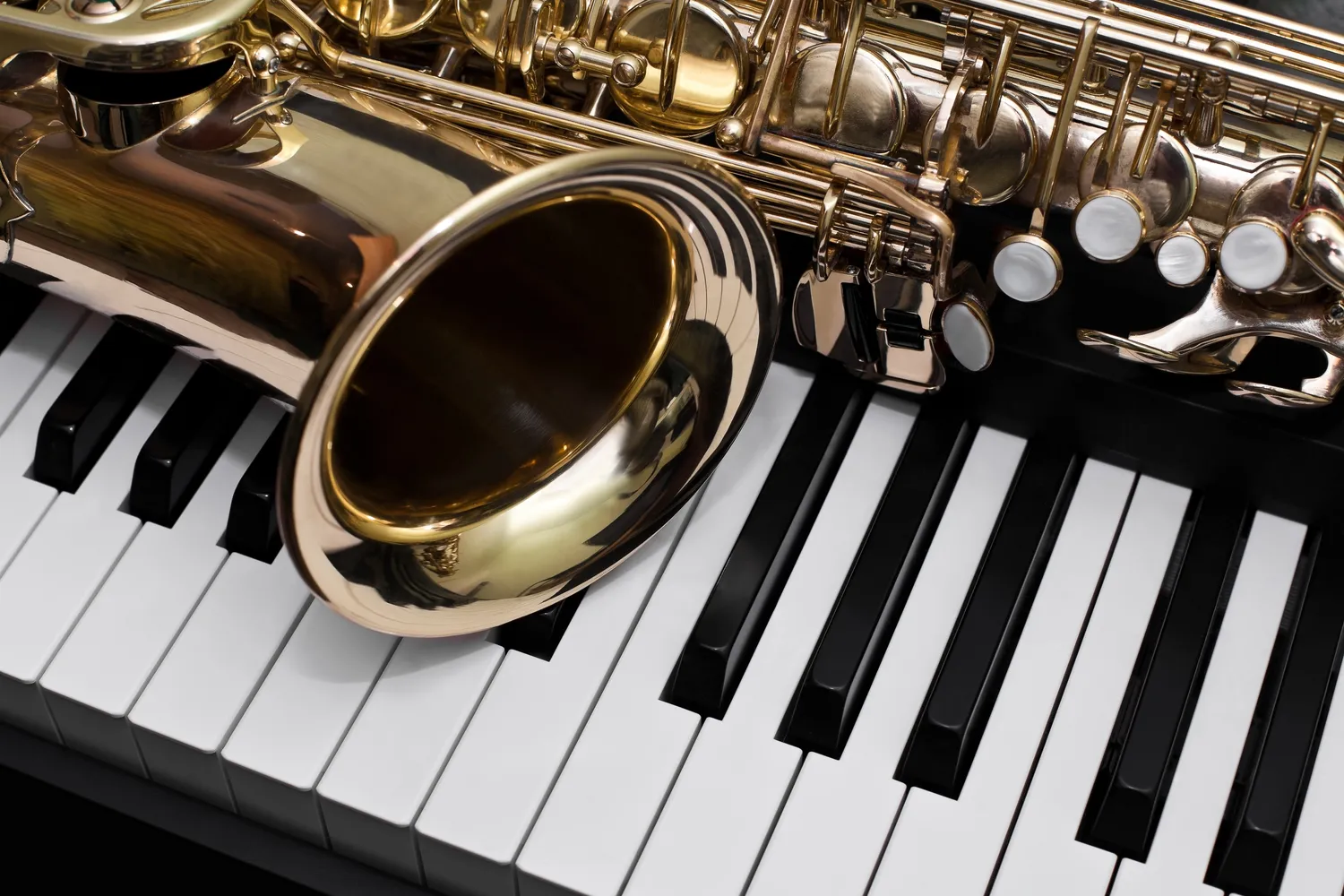 Kto i kiedy wynalazł saksofon?