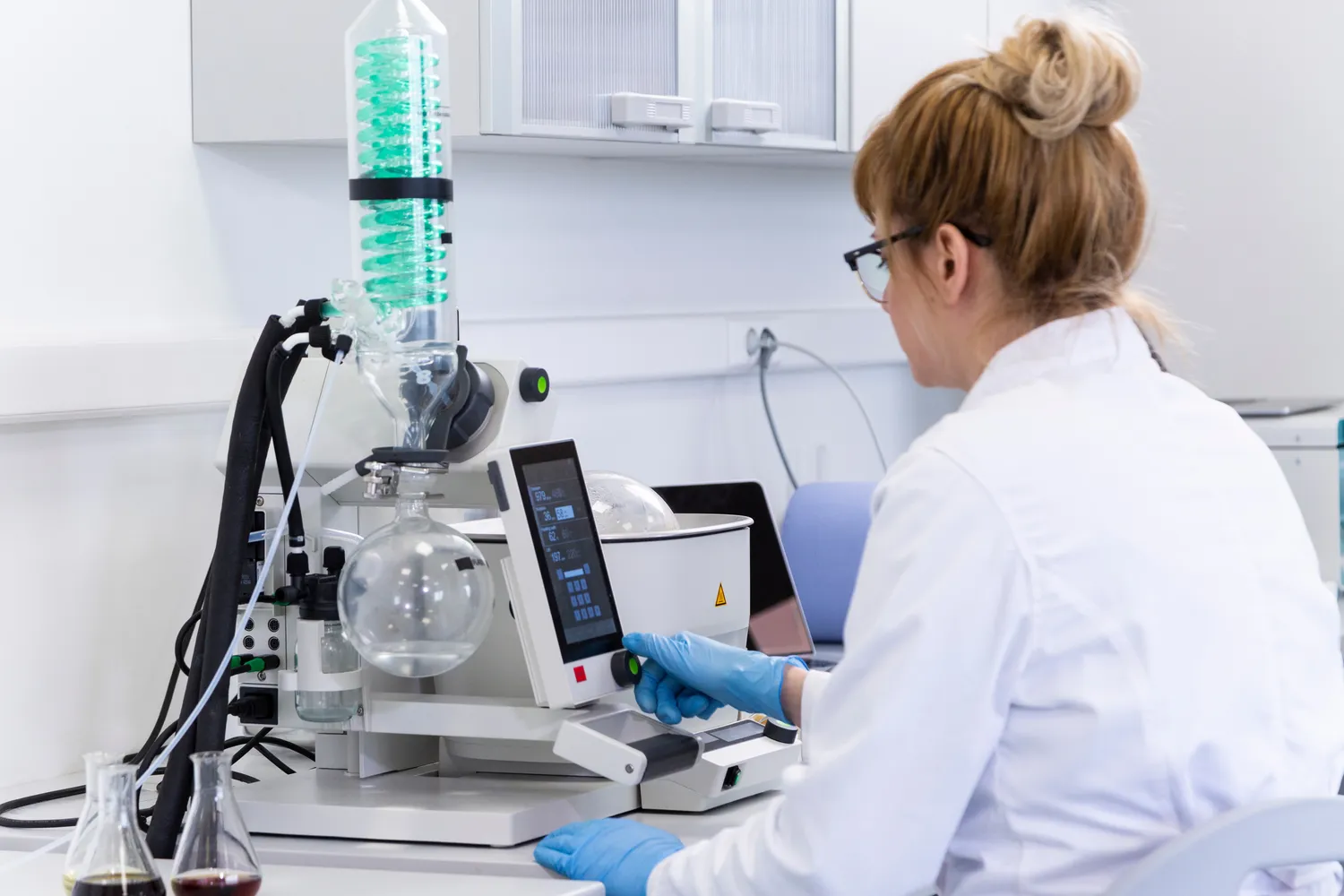 W jaki sposób przyroda jest niszczona przez przemysł?